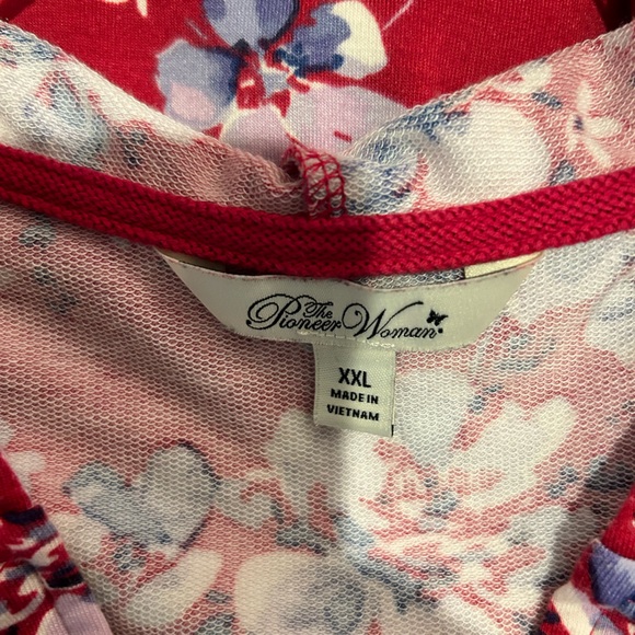 Women’s Pioneer Women floral pullover - Picture 3 of 3